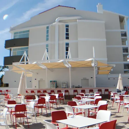 فندق Gara Golf & 4*